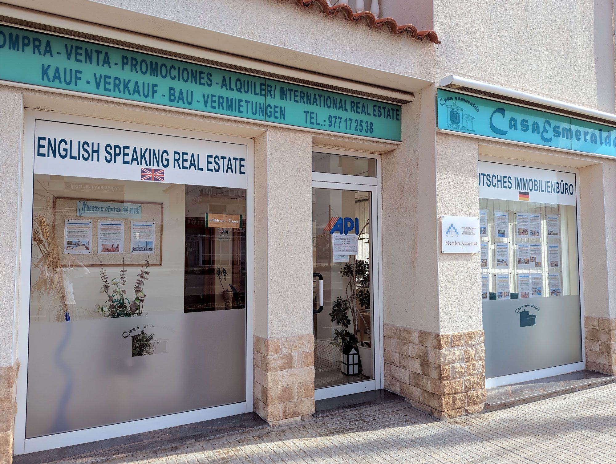 Persönlicher Service und Rechtsberatung. Casa Esmeralda en Miami Playa